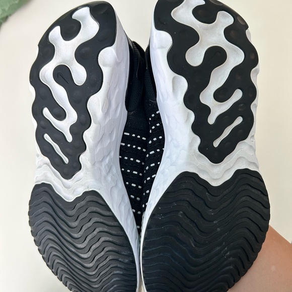 NIKE REACT PHANTOM - Picture 6 of 7